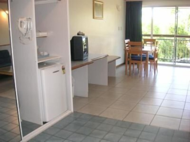 ケアンズ ホリデイ ロッジ