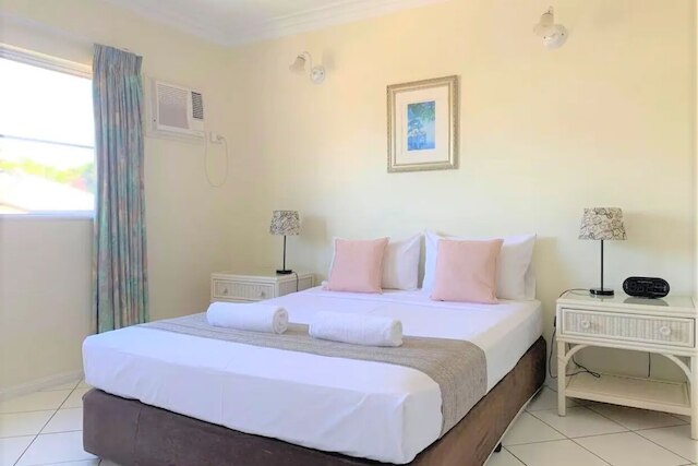 コアラ コート ホリデイ アパートメンツ