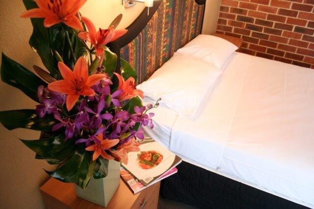 ローズ & クラウン ホテル