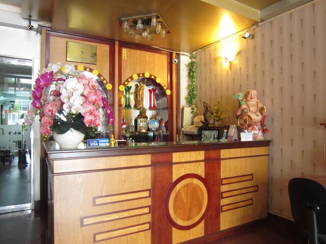 タン ホアン ロン ホテル ディストリクト 5