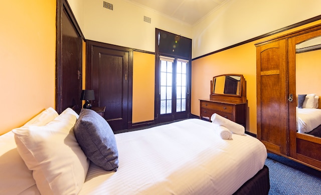 ストラスフィールド ホテル