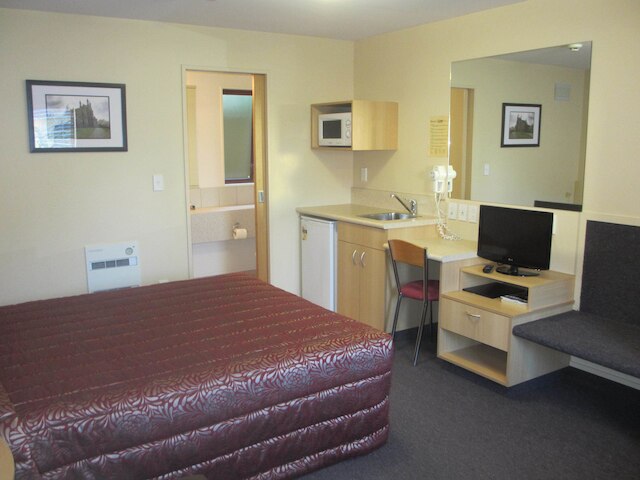 アルハンブラ オークス モーター ロッジ