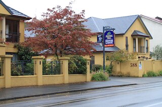 アルハンブラ オークス モーター ロッジ