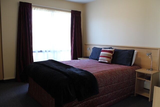 アルハンブラ オークス モーター ロッジ