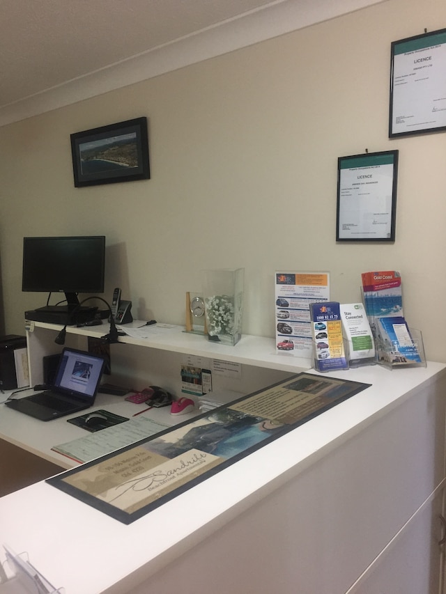 サンドリフト ビーチフロント アパートメンツ