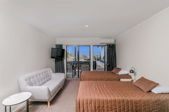 ル シャレー スイス モーテル アパートメンツ