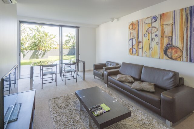 イーストウッド アパートメンツ