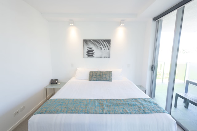 イーストウッド アパートメンツ