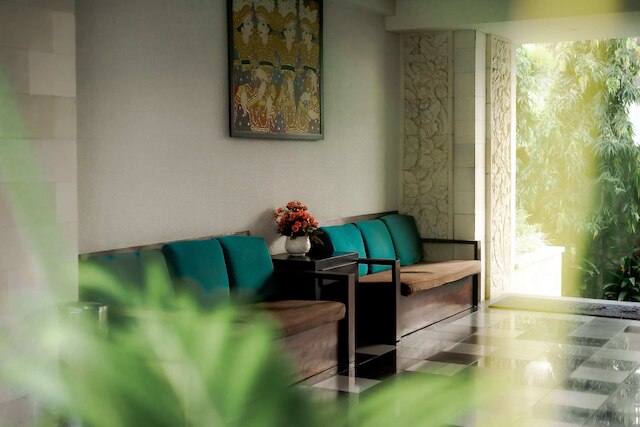 フォーティーン ローゼズ ビーチ ホテル