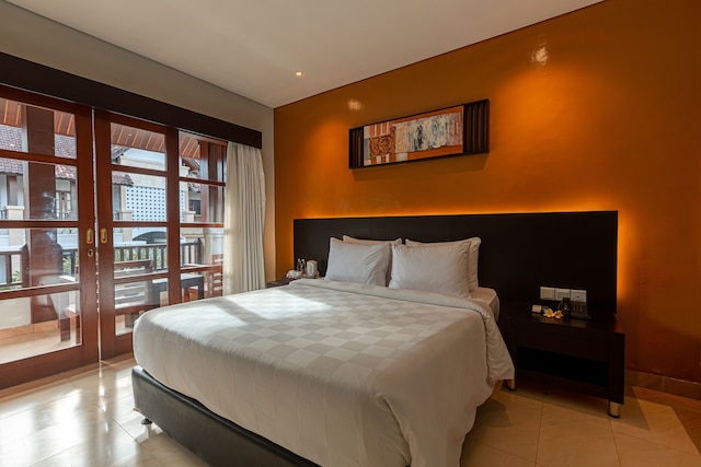 フォーティーン ローゼズ ビーチ ホテル