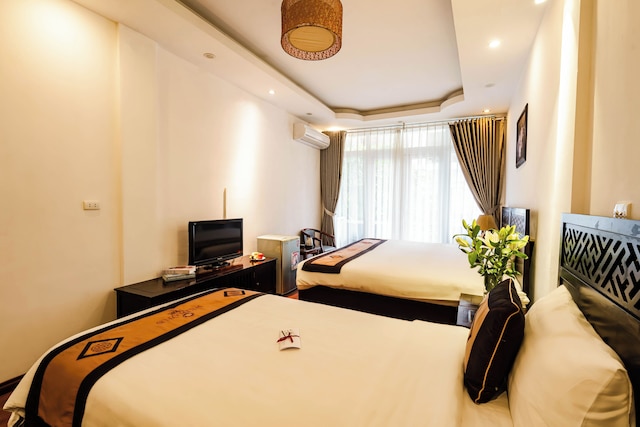 ワイルド ロータス ホテル & トラベル 2