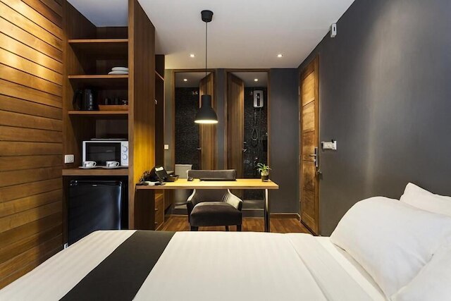 ファイブ ビーチ ハウス ホテル