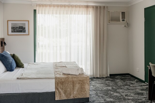 ワラビー ホテル