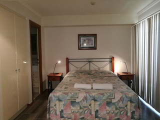 セッジブルック アパートメンツ