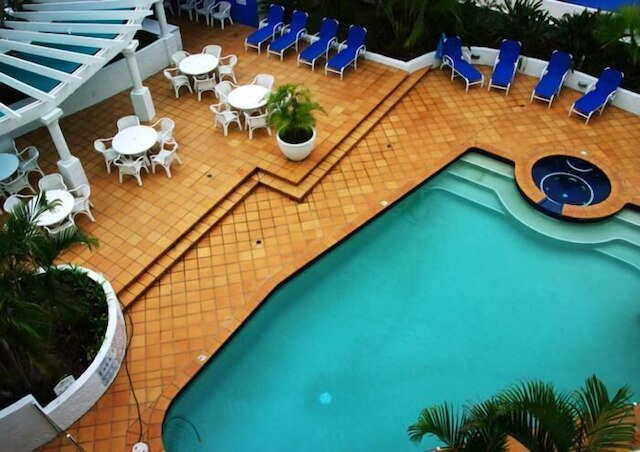 サントリーニ バイ ザ シー ゴールド コースト