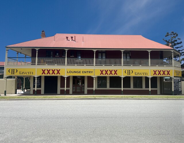 ザ クイーンスポート モーテル & ターバン