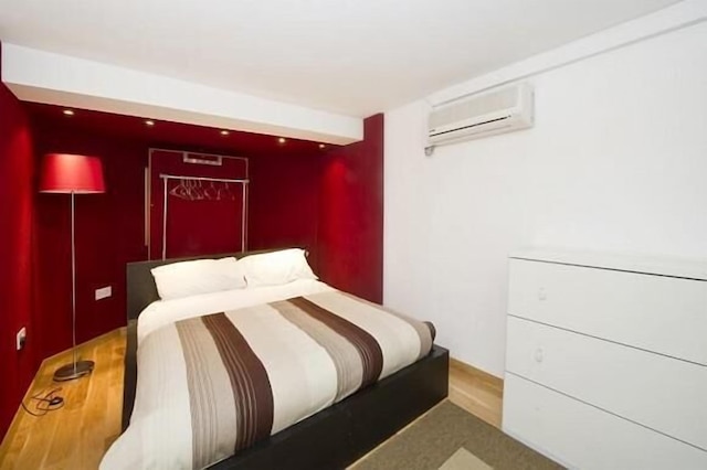 ケンジントン オリンピア アパートメンツ