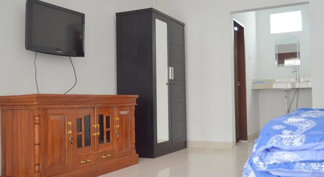 スワンデウィ ホームステイ