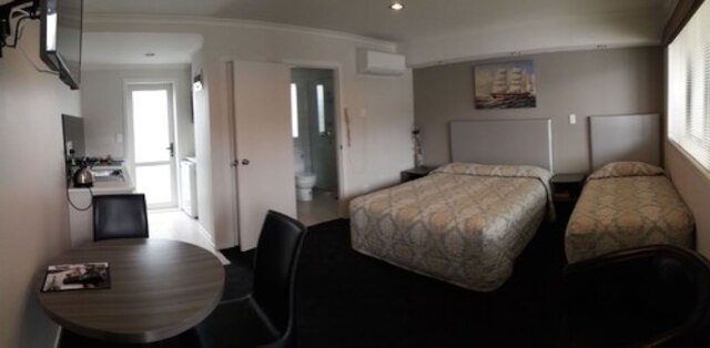 オークランド フェニックス パーム