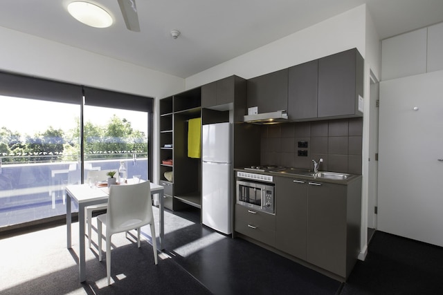 ニュー サウス ウェールズ ユニバーシティ ビレッジ