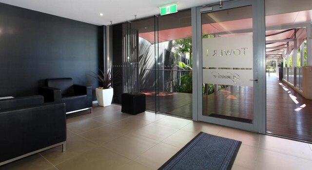 シグネチャー ウォーターフロント アパートメンツ