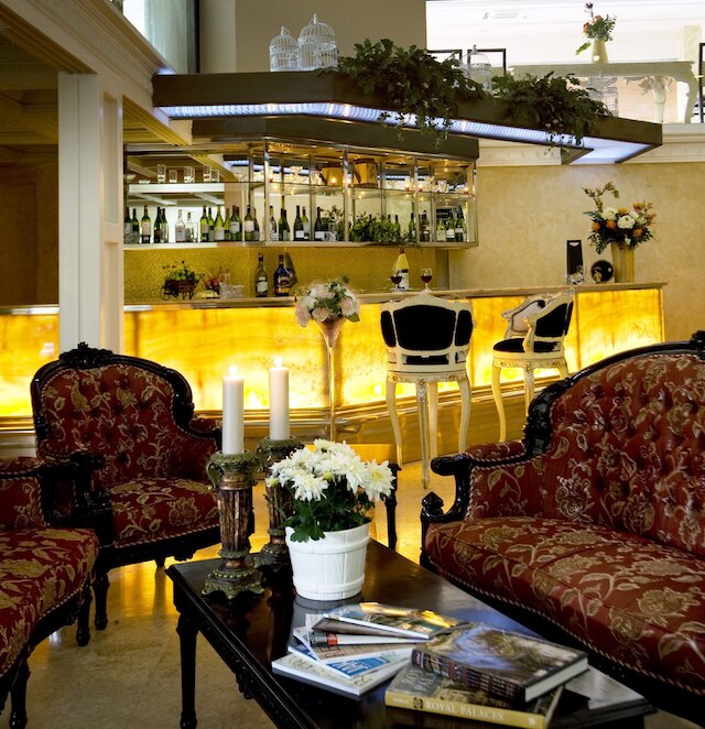 アモス コージー ホテル & コンベンション ホール