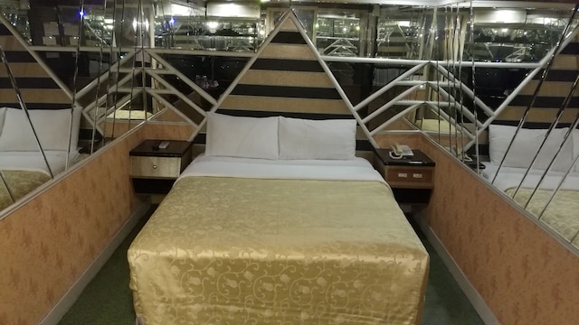 ティ ファ ホテル (帝華旅社)