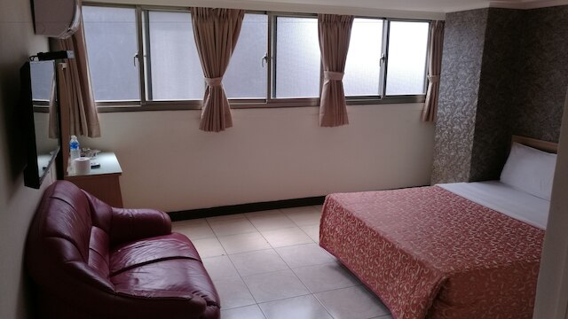 ティ ファ ホテル (帝華旅社)