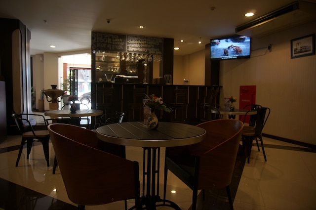 ヴァルナ カルチャー ホテル ソエラバイア スラバヤ