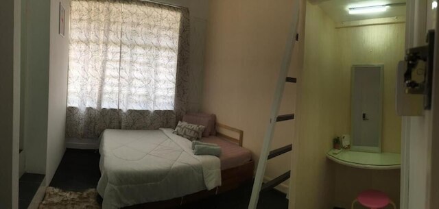 エクスプローラー バックパッカーズ - ホステル