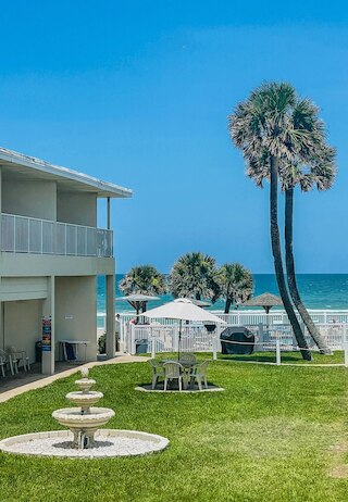 オーシャンコートビーチフロントホテル