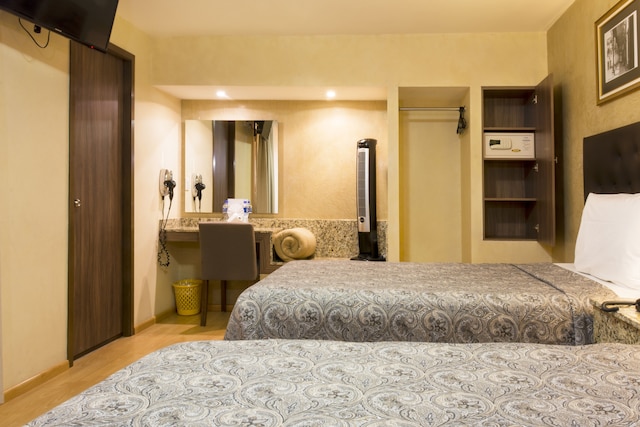 ホテル カストロポル