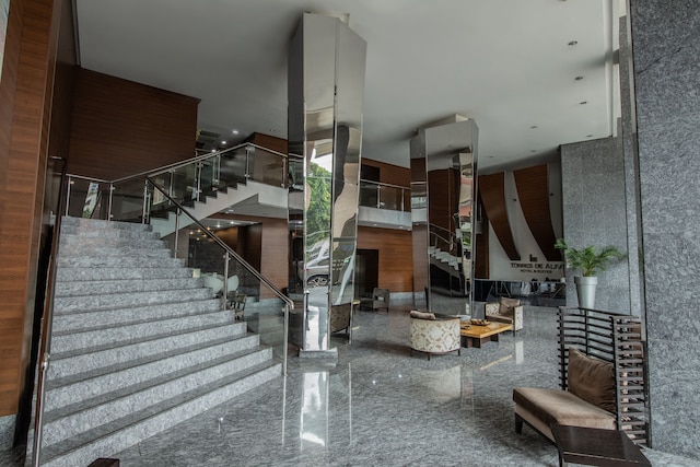 トーレ デ アルバ ホテル & スイーツ