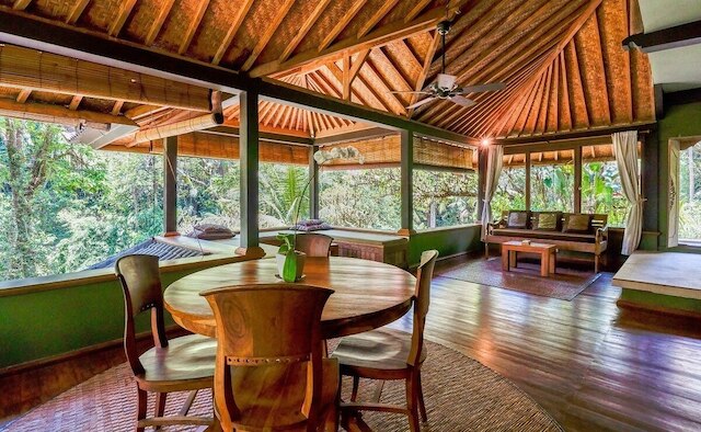 ヴィラ ベイジ インダー