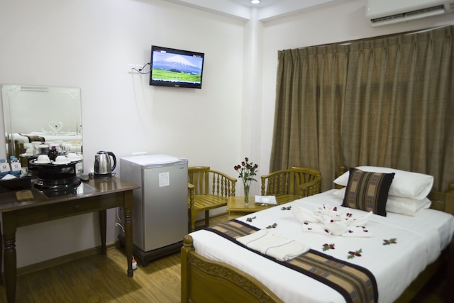 ホテル シンシア スマイル バガン