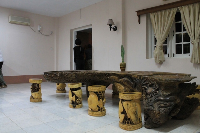 ホテル シンシア スマイル バガン