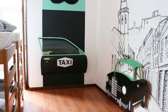 ホステル 2300 トマール