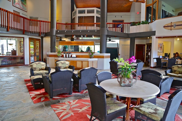 クラブ ウィンダム カ エオ カイ