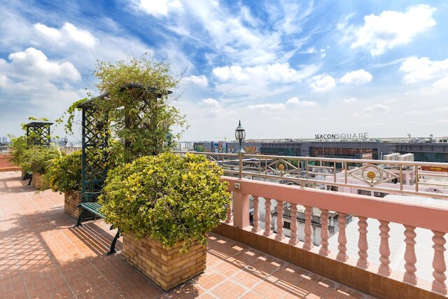 KC プレイス スリナカリン