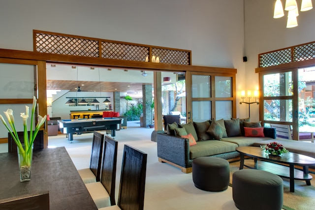 ヴィラ キナリー エステート