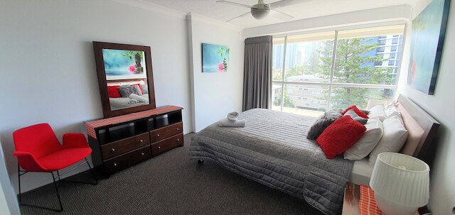 サーファーズ シャレー