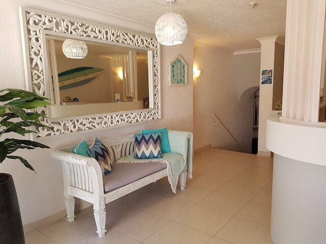 サーファーズ シャレー