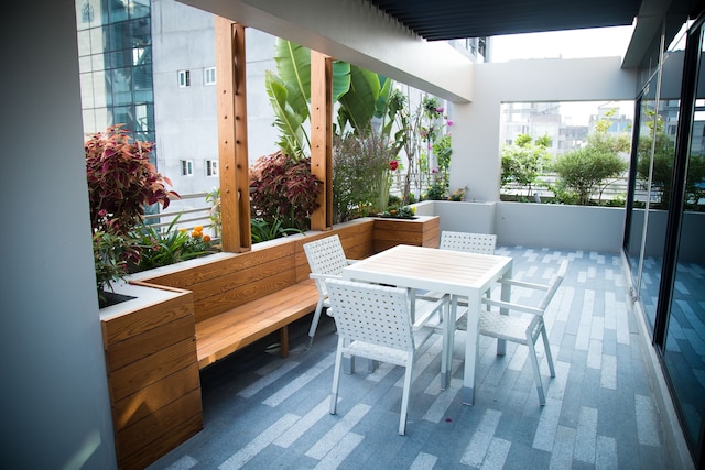 レイクショア バナーニ