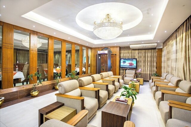 マリノ ホテル ウッタラ