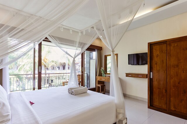 アウトポストウブド