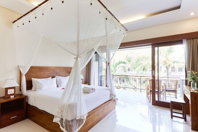 アウトポストウブド