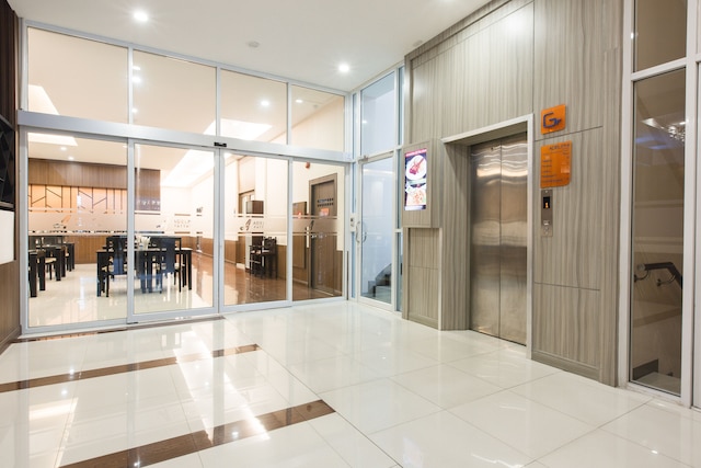 アデルフィパタヤ