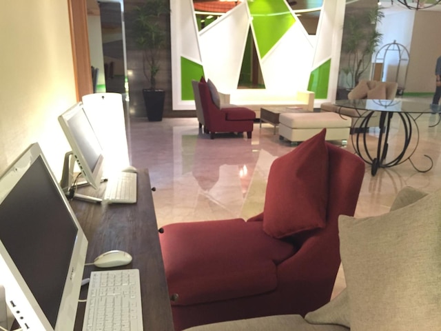 ホイズプライムホテルケラパガディング