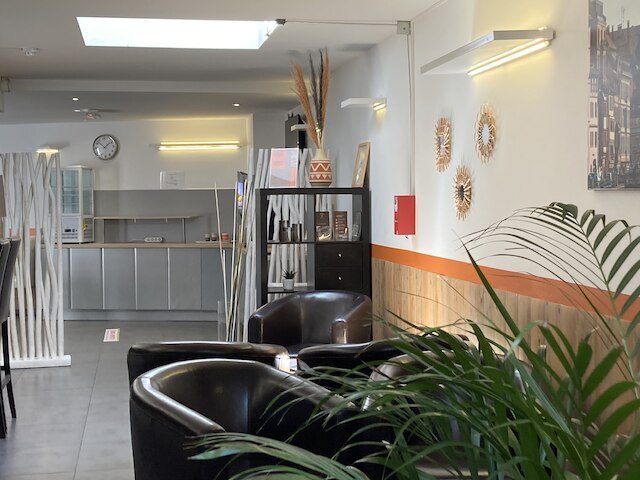 アドニス ホテル ストラスブール