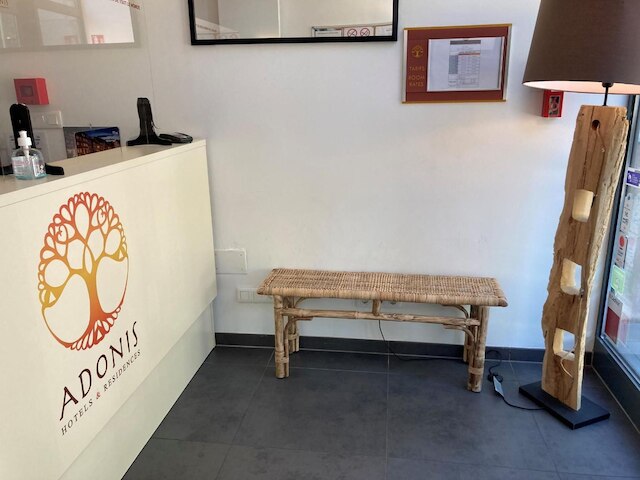 アドニス ホテル ストラスブール